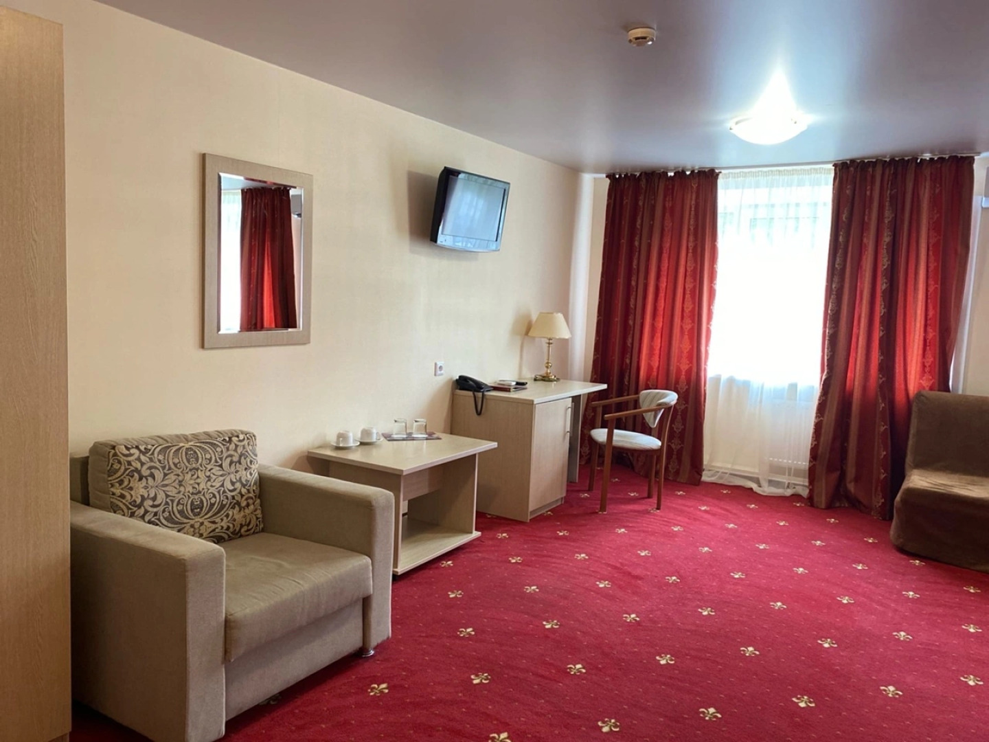 Отель Амакс Визит