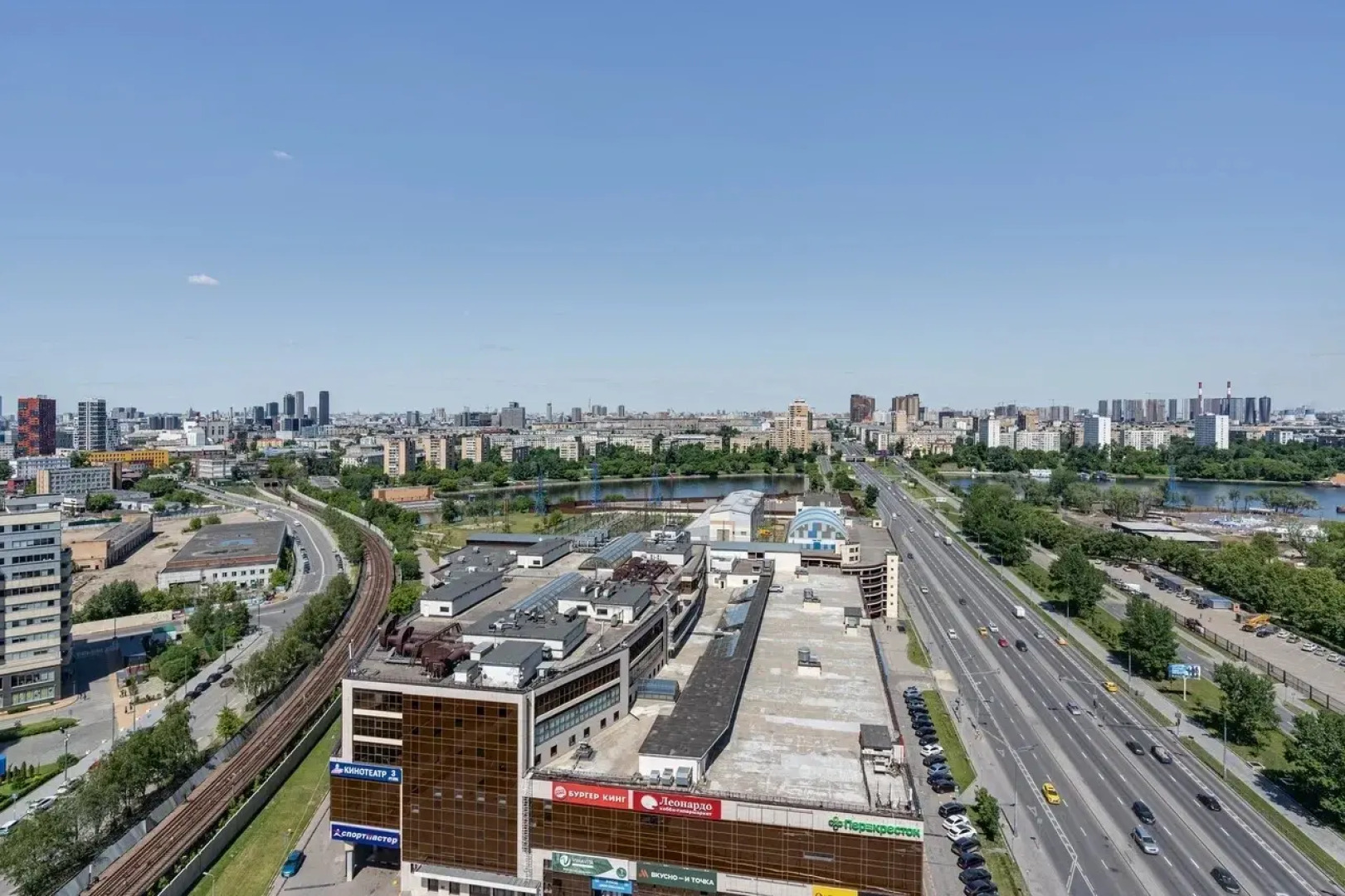 Апартаменты Green's Apartment с Панорамным видом на город