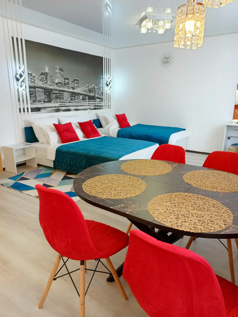 Апартаменты Уютные в высотке на Университетском Lion Apart