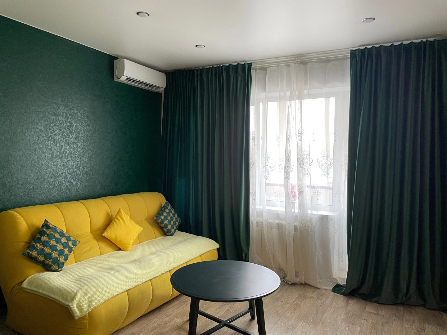 Квартира Стильная и Яркая на Революционной