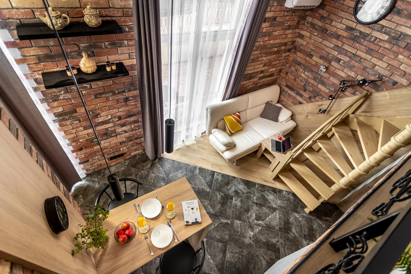 Апартаменты Двухэтажные в Стиле Гранж от Home Group apartments