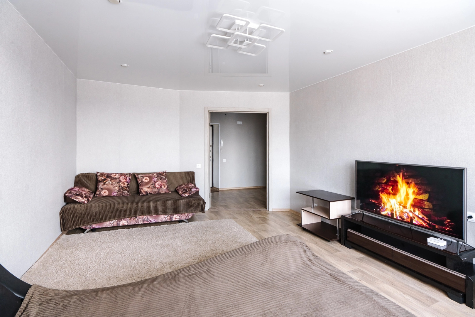 Квартира Тополиная 82