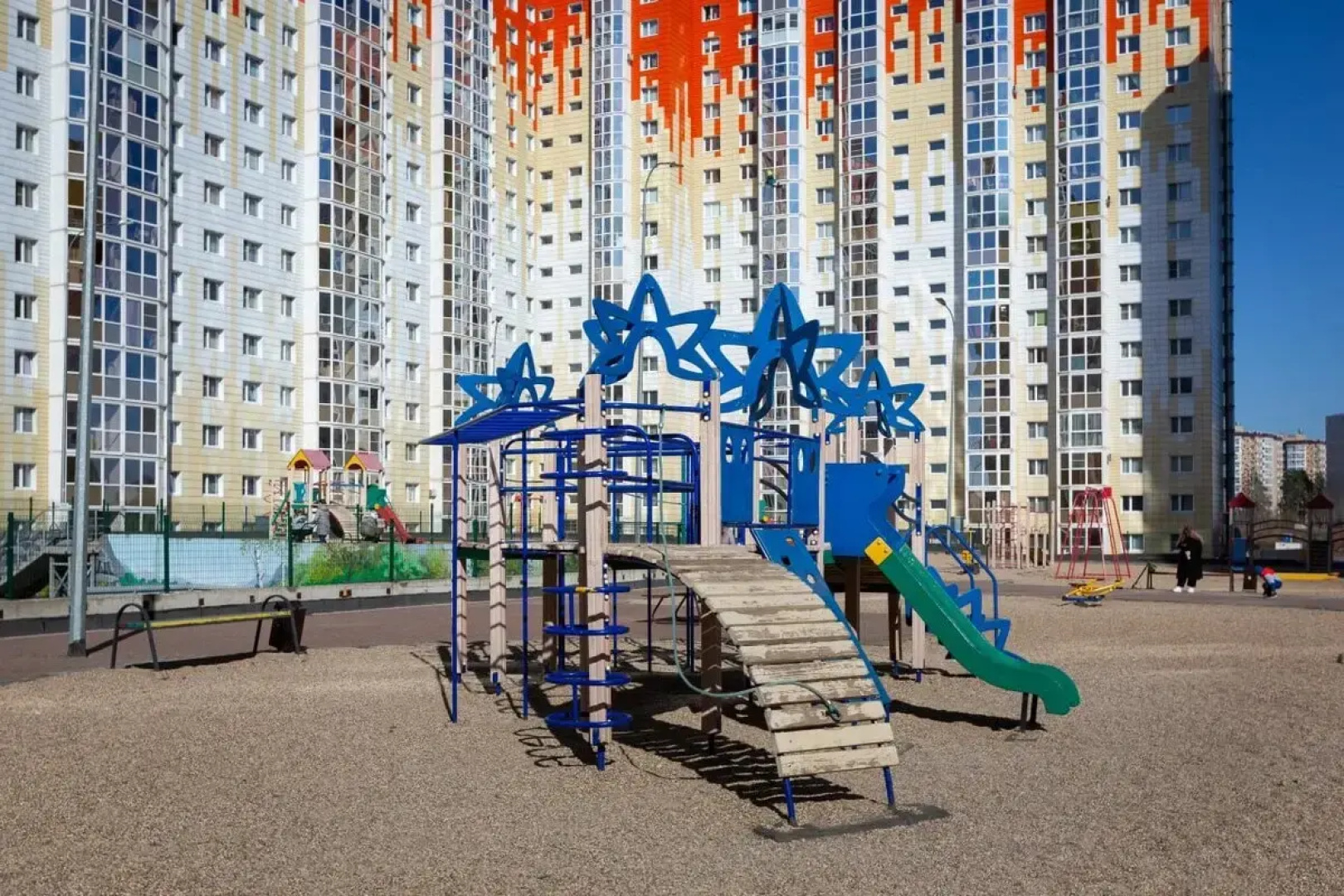 Квартира Life Apartments Трехкомнатная