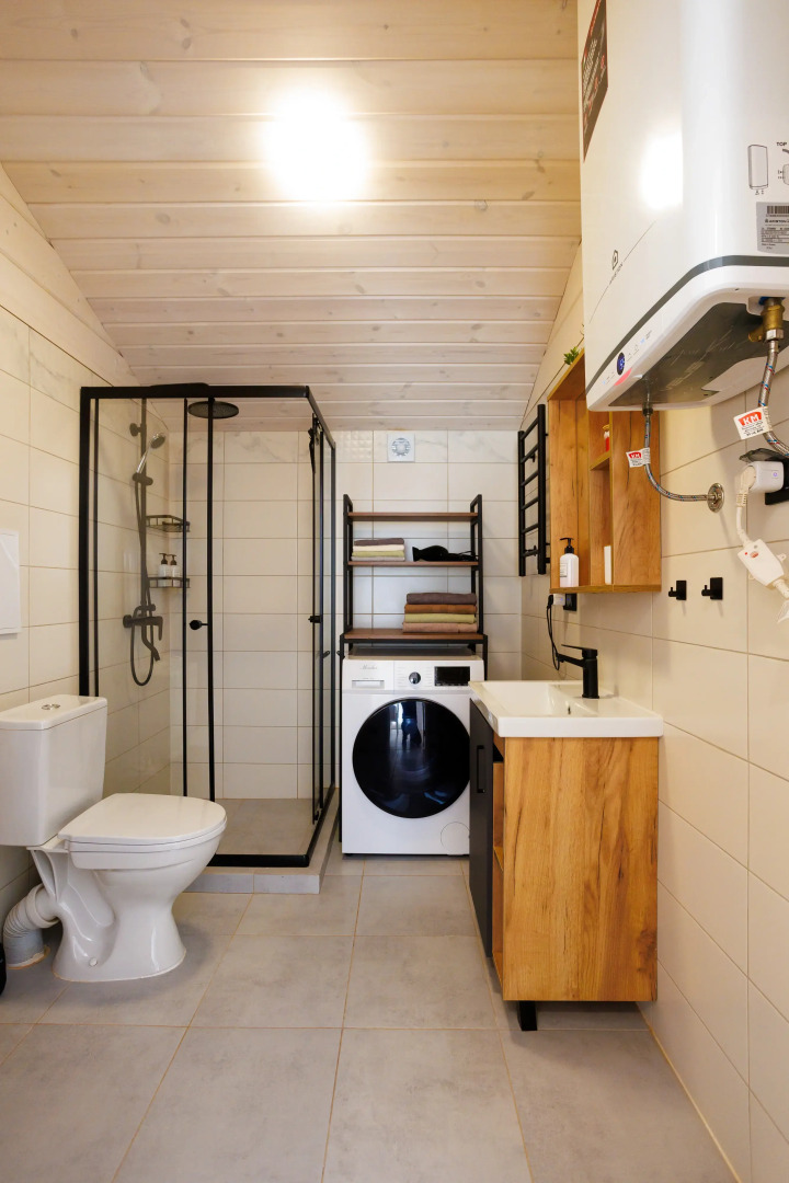 Частный дом Forested home на горке