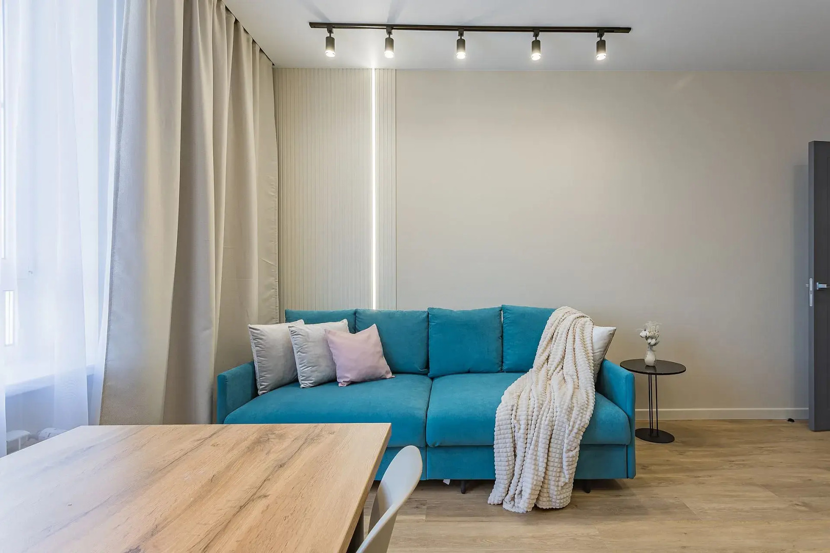 Апартаменты в центре города на улице Б Панина с парковкой Сова-Дом