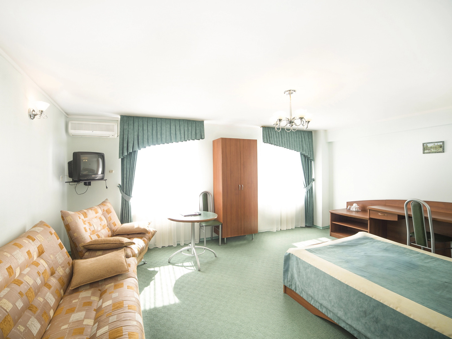 Октябрьская Отель