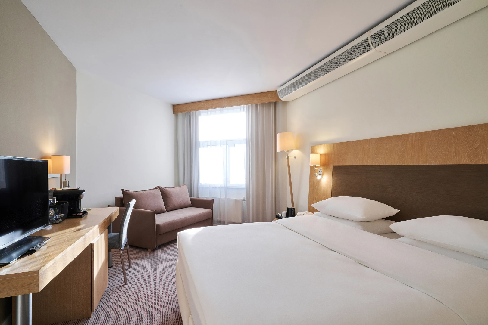 Отель Cosmos Ekaterinburg Hotel