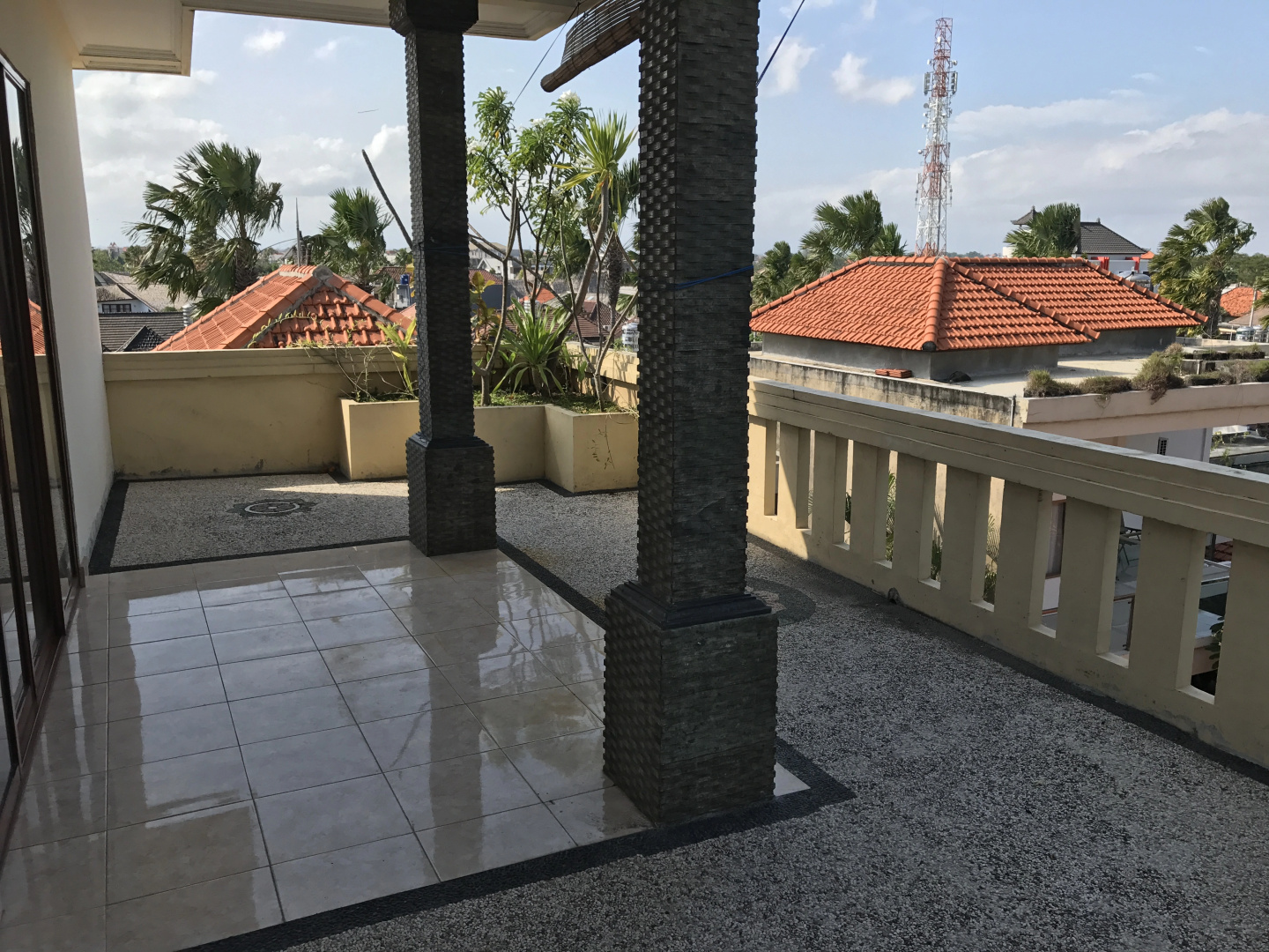 Отель La Costa Central