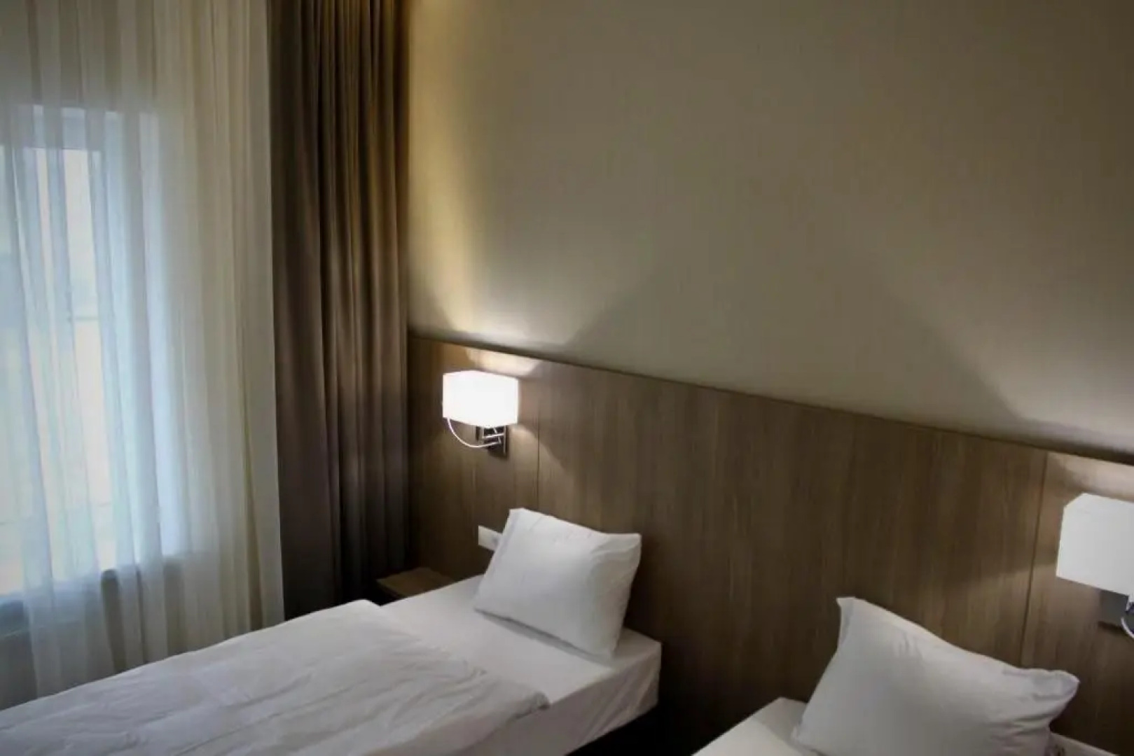 Отель "Порт Запад"