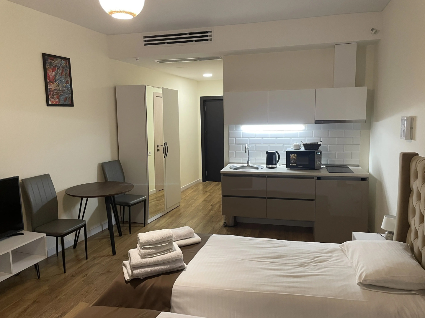 Апарт-отель на улице Лехи и Марии Качиньских 5 к B