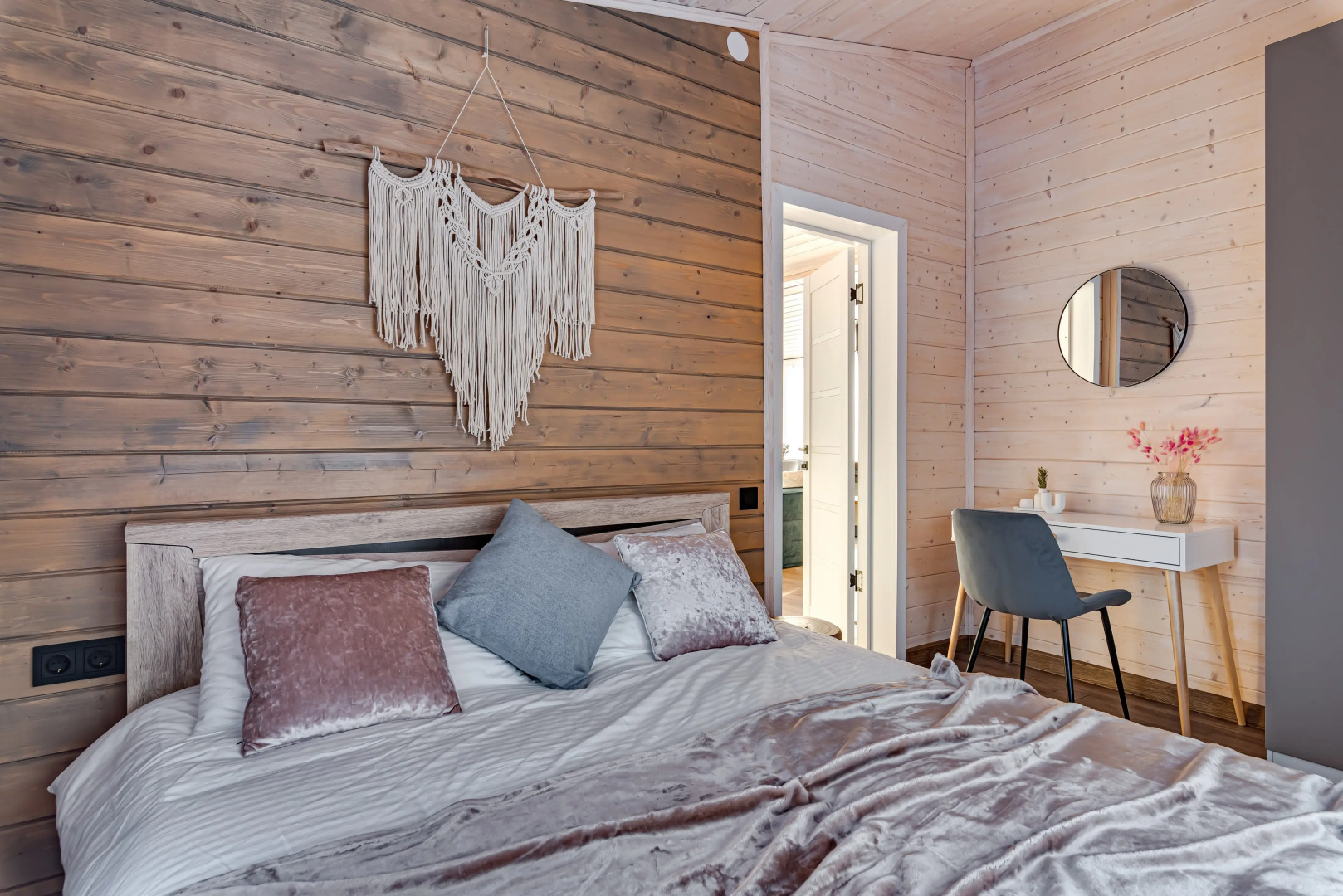 Частный Дом с камином, сауной и панорамными окнами