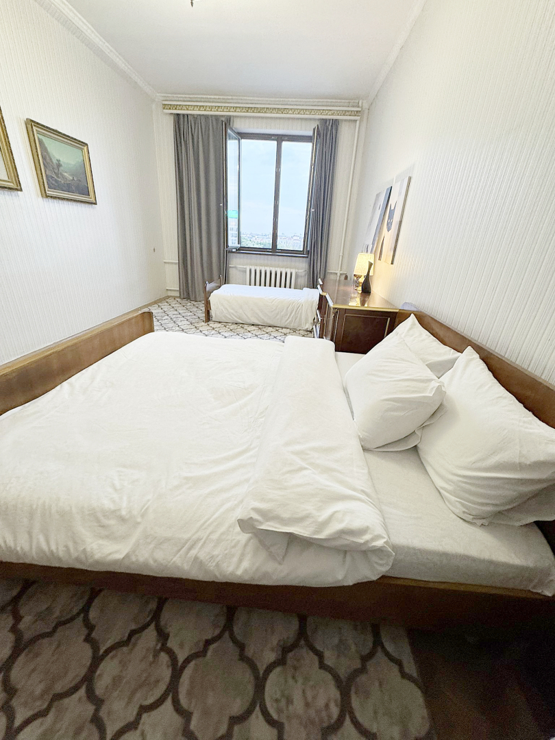 Апартаменты Центр Цирк Зыбитская Трёшка