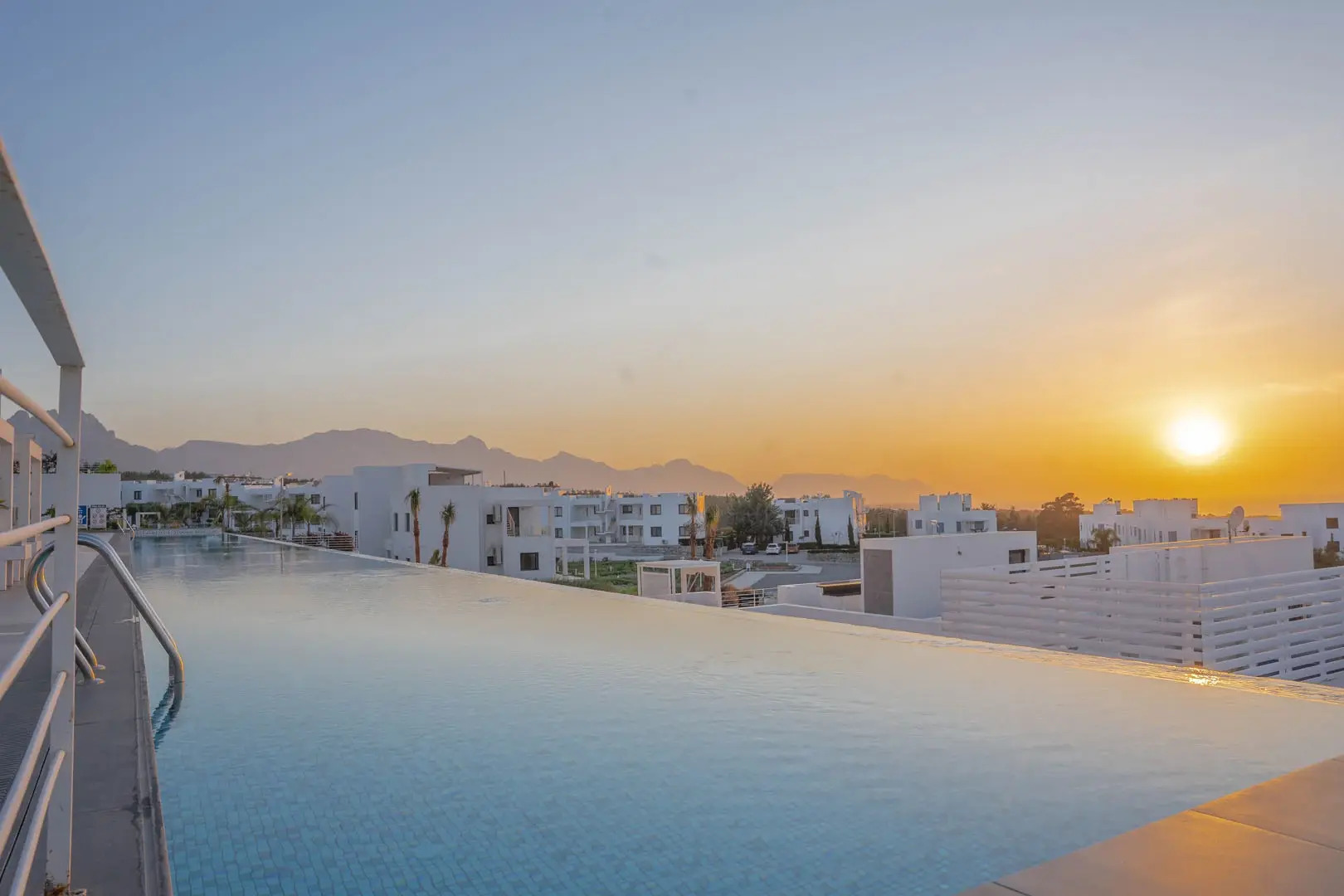 Отель Sun Valley Resort&Residency