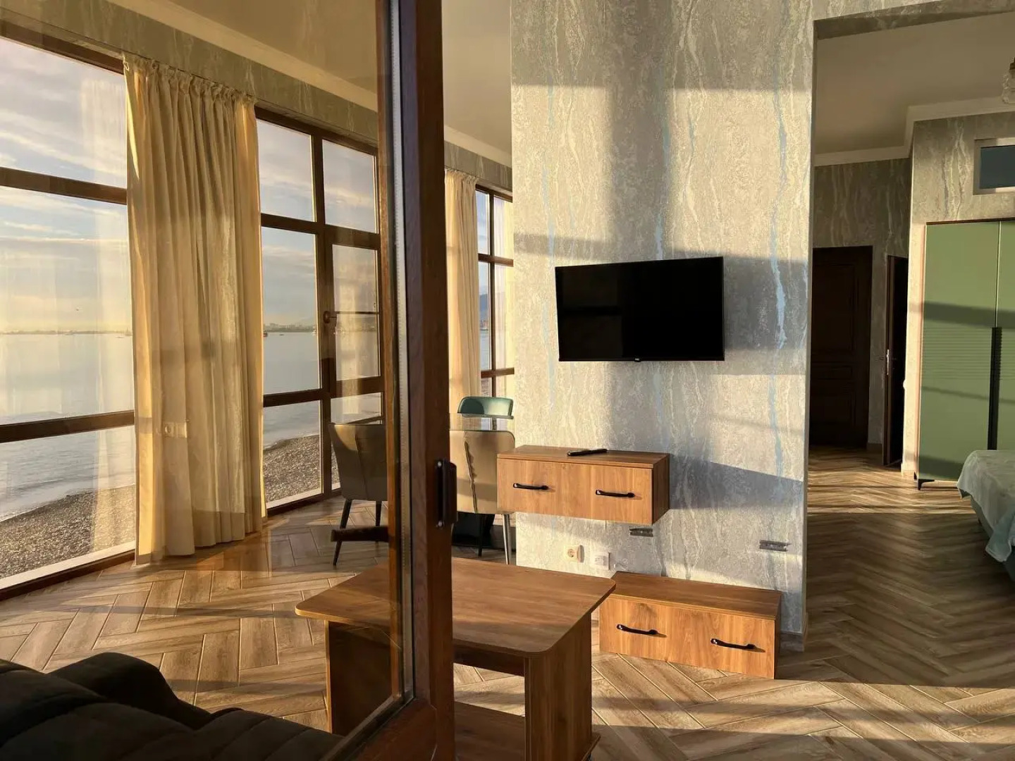 Отель Black Sea