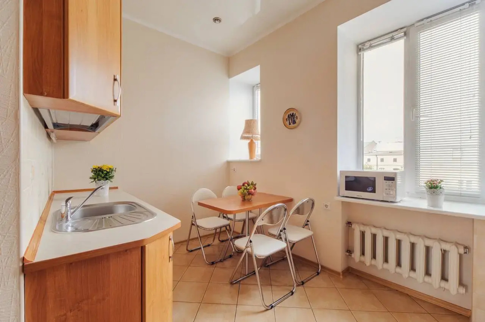 Апартаменты 3-комнатные HomeApart К.Маркса, 25