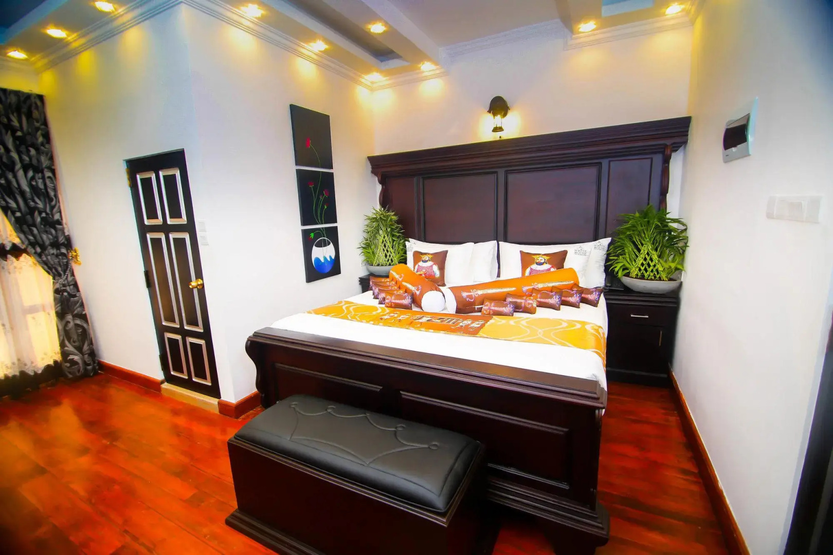 Отель White House