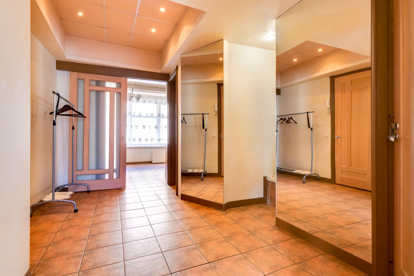 Апартаменты Грибоедова 38