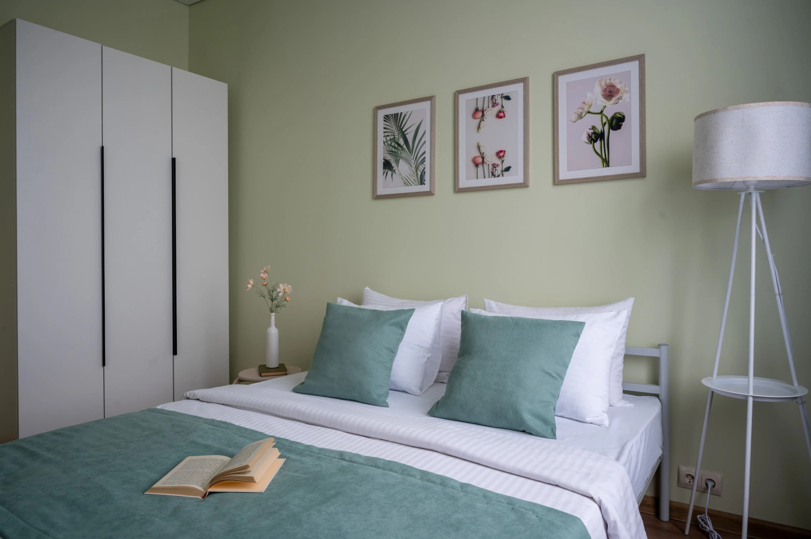 Квартира двухкомнатная Queenstay БотаникАрт рядом с НМИЦ имени Рыжих