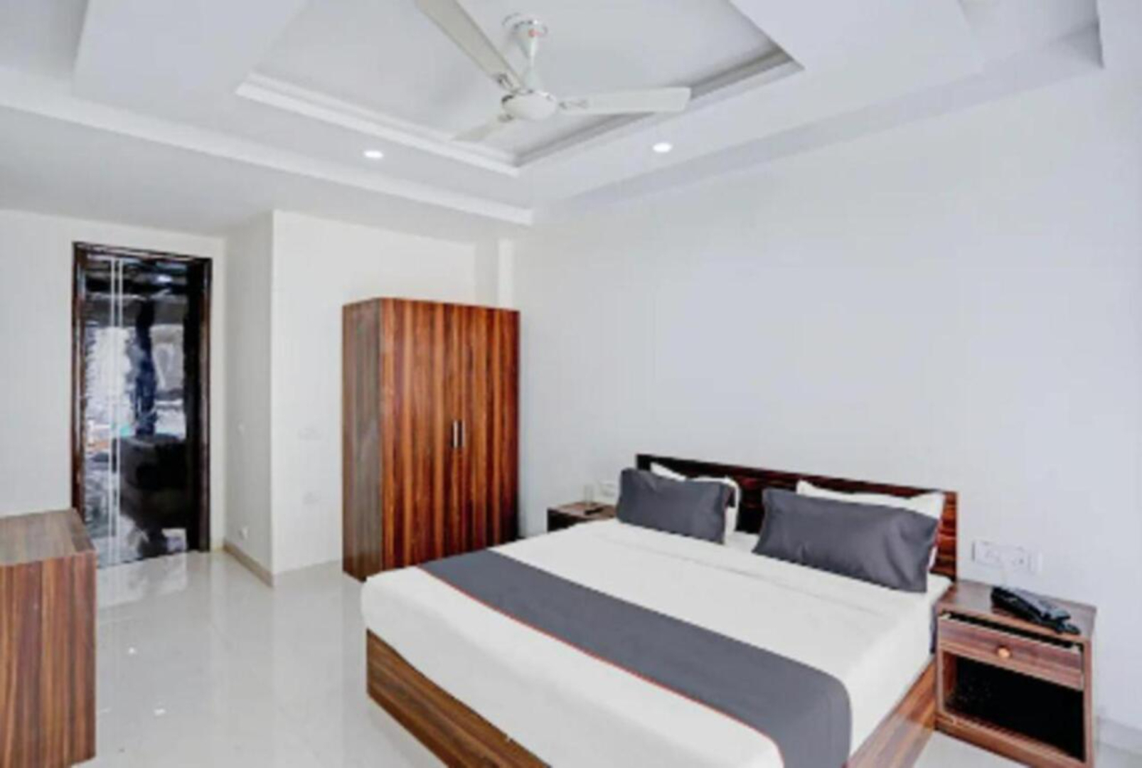 Отель Collection Inn