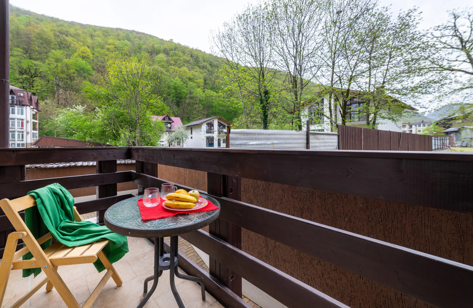 Апартаменты Светлая Студия с 2 Окнами и Видом на Горы