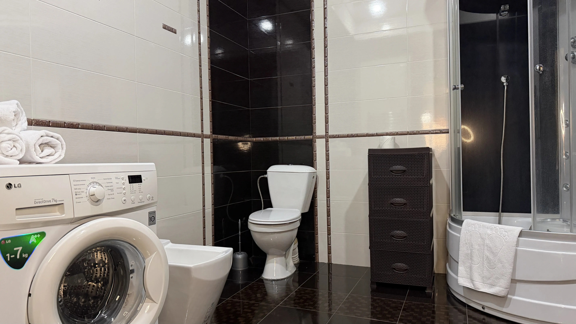 Апартаменты с 2 Спальнями и с Балконом в Центре Города от Sweet Home