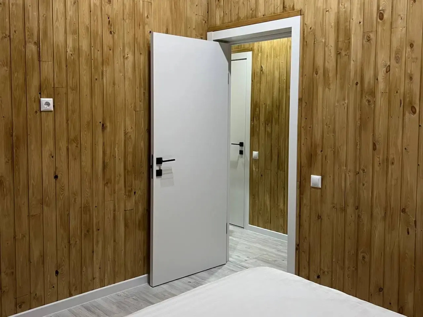 Частный дом Barn-House у леса с бассейном и банным чаном