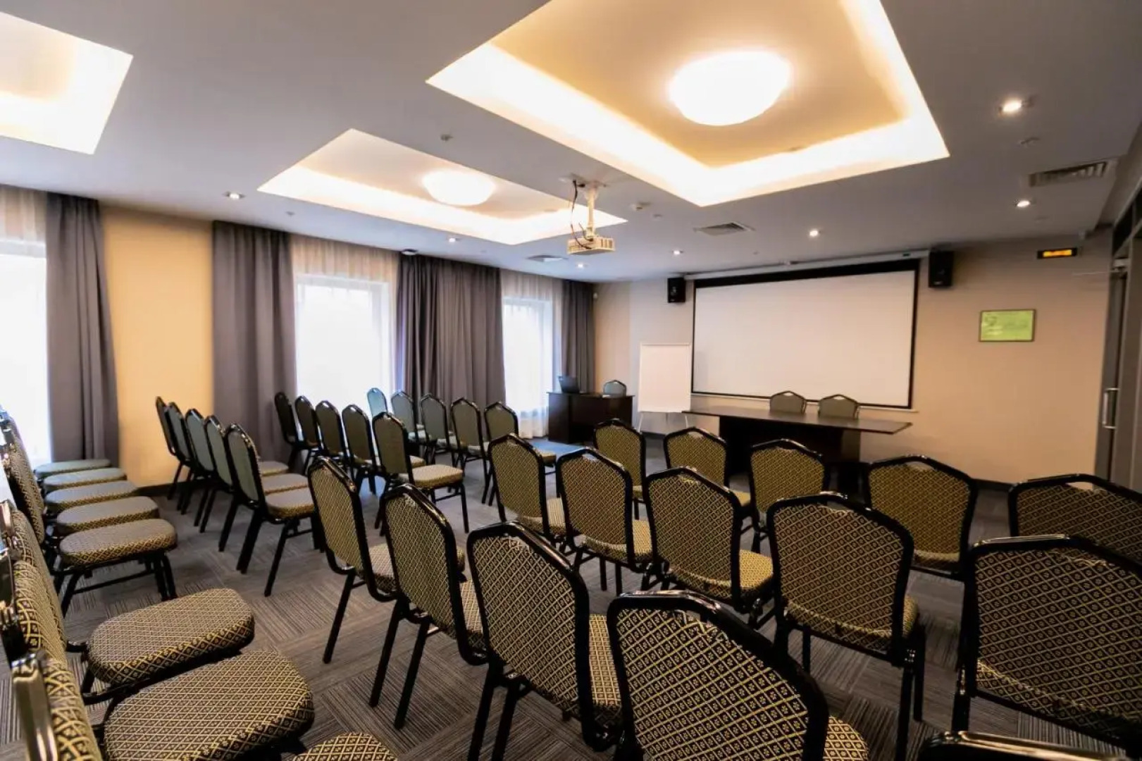 Отель Harbor Club