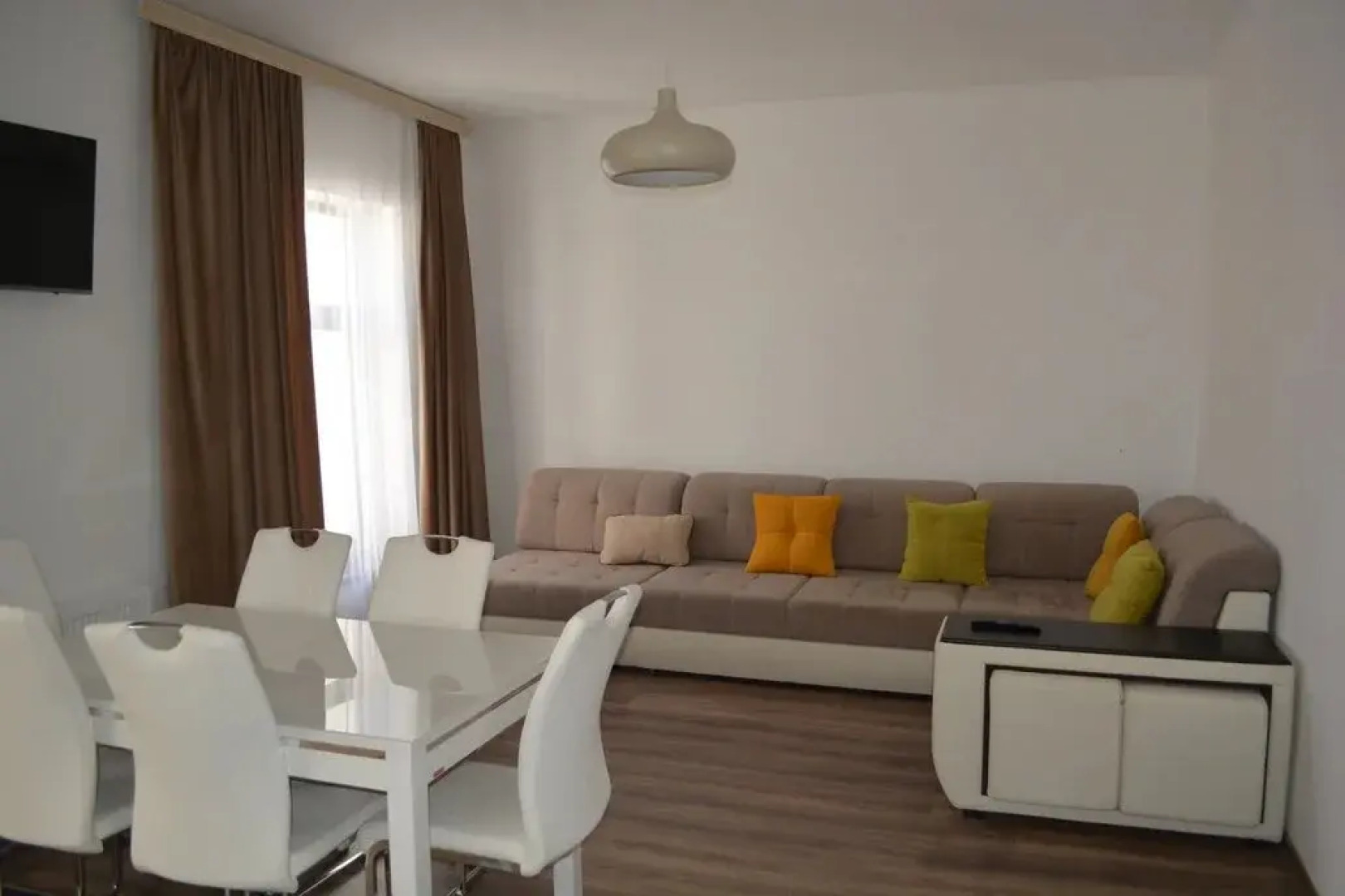 Меблированные комнаты Republica