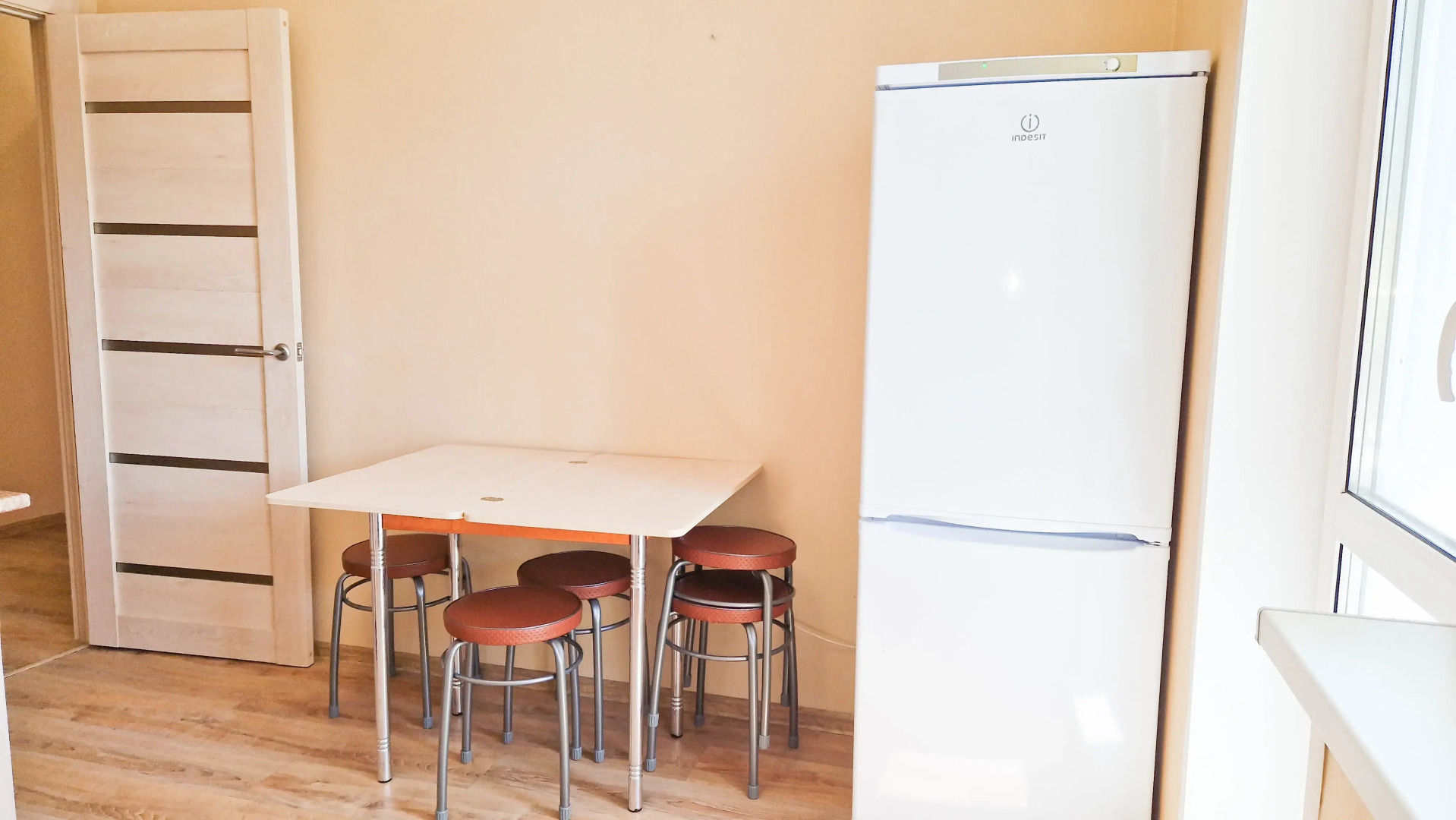 Апартаменты 2х Комнатная Солнечный 4 138