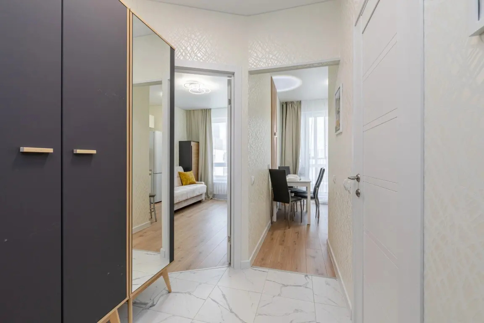 Квартира Счастливая 10