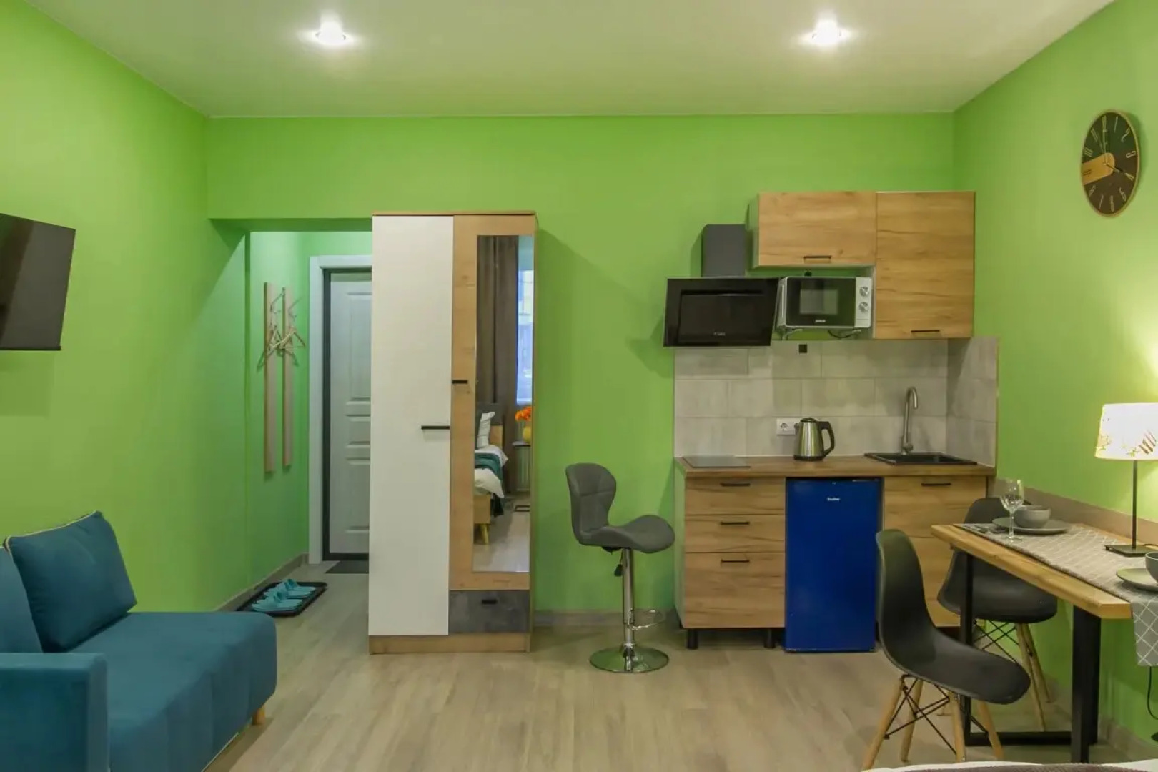 Апартаменты Room-Room Кировский 4