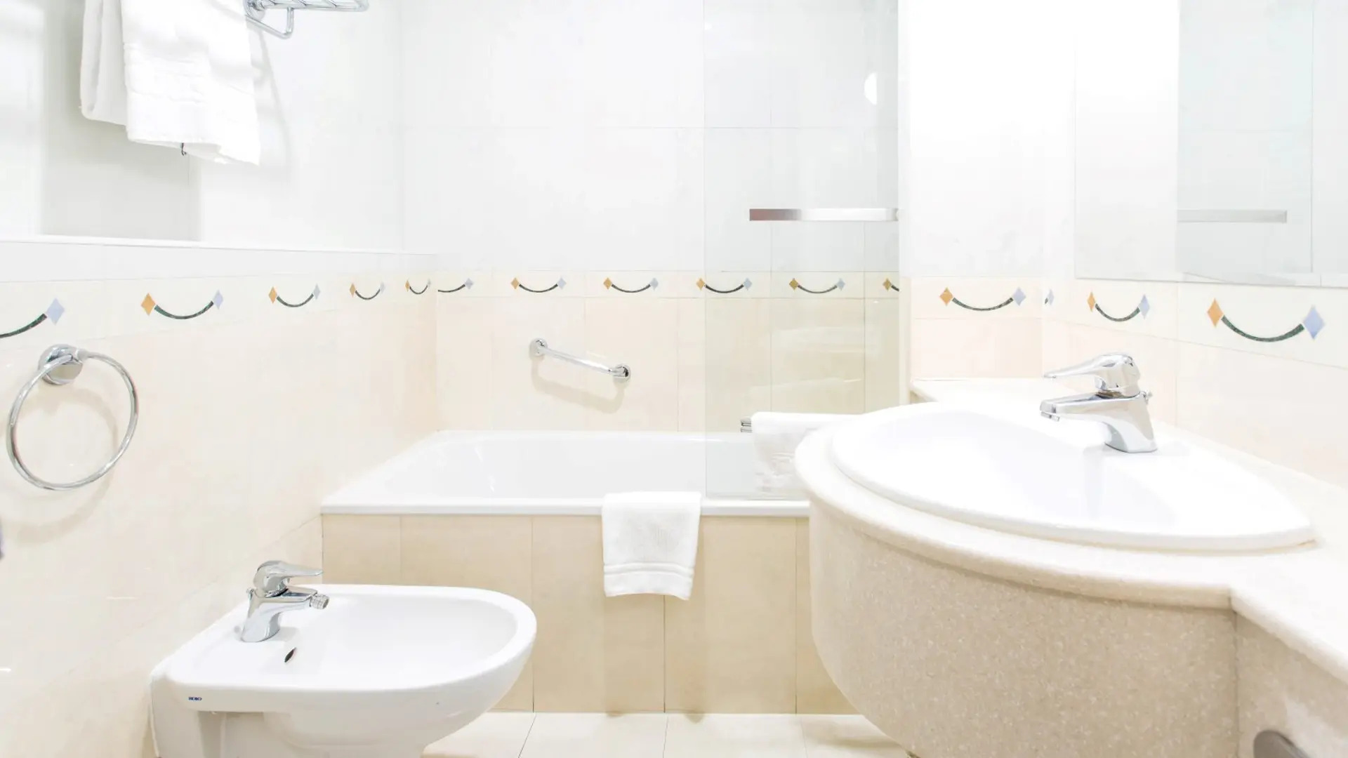 Отель Qubus Wroclaw