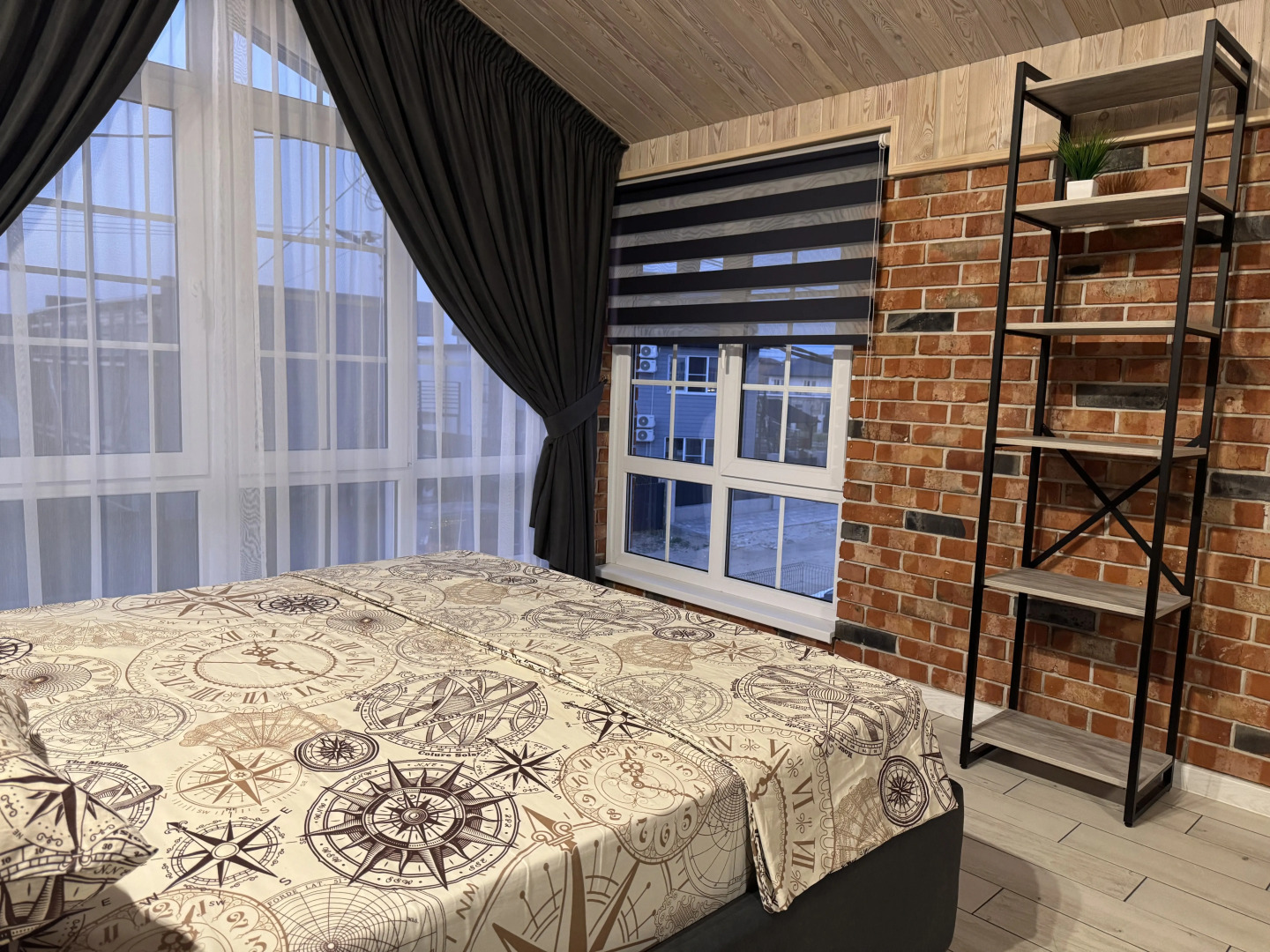 Апартаменты Азов лофт с видом на море