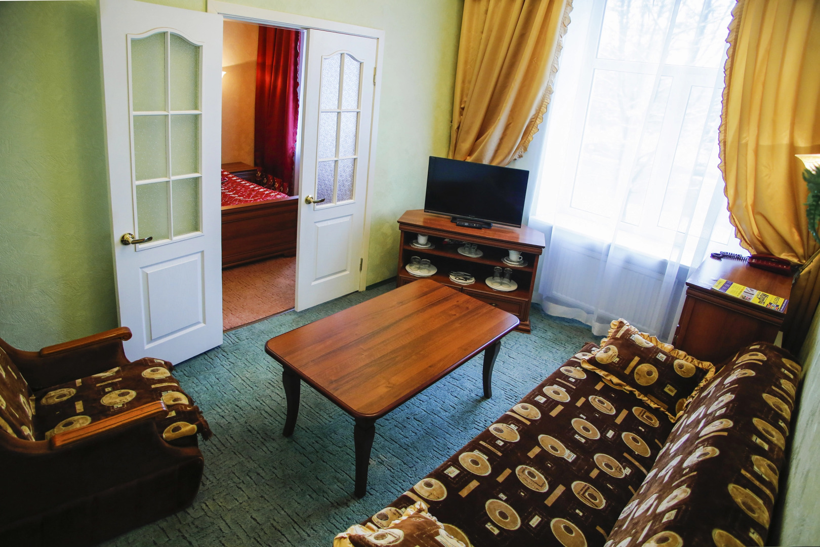 Гостиница Октябрьская