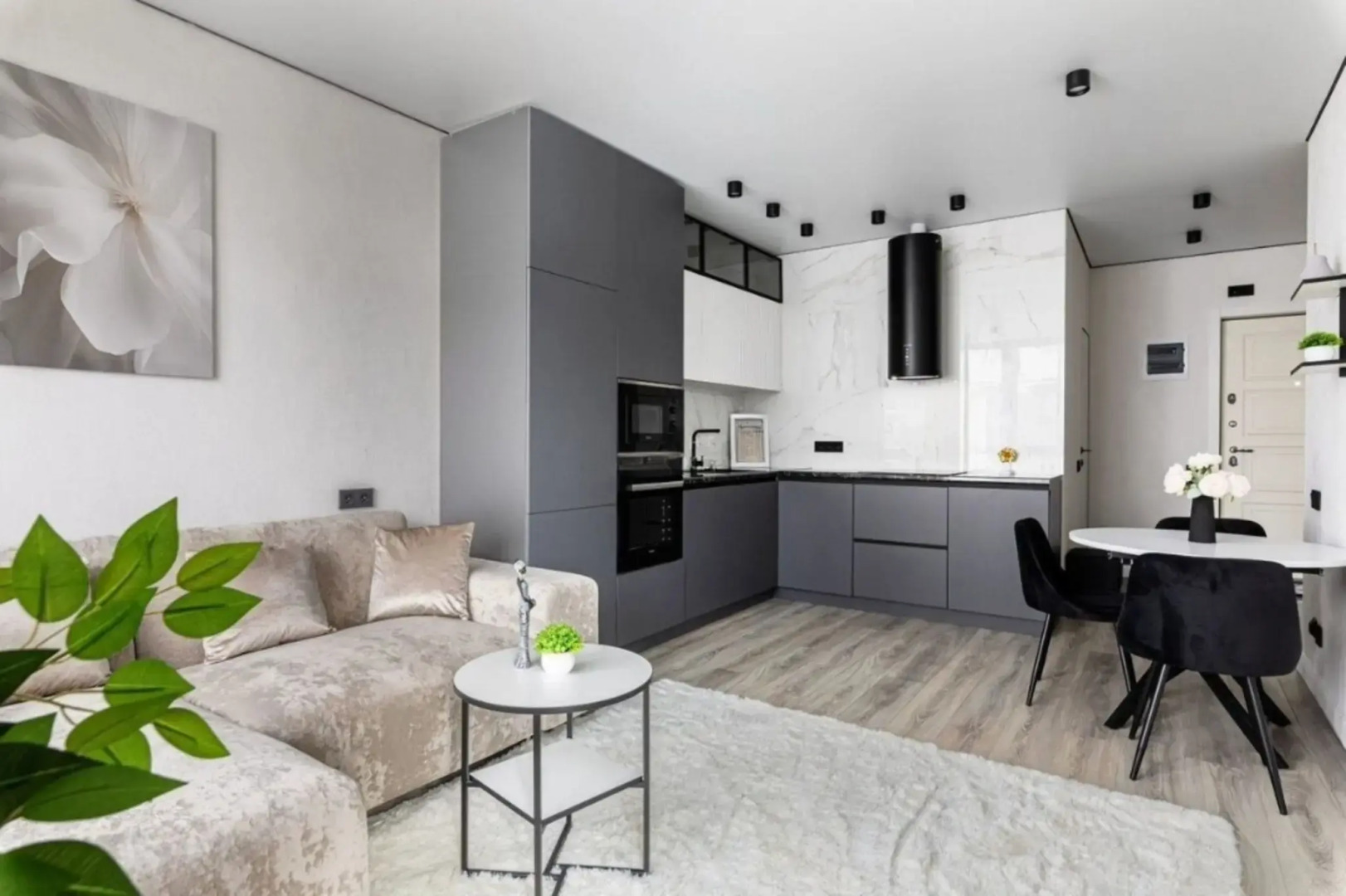 Квартира Стильная 2-к в ЖК Бизнес-класса "SavinHouse" в 5 минутах от Аквапарка Ривьера