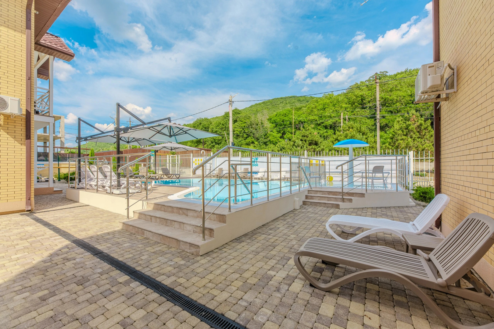 Отель Криница Апарт