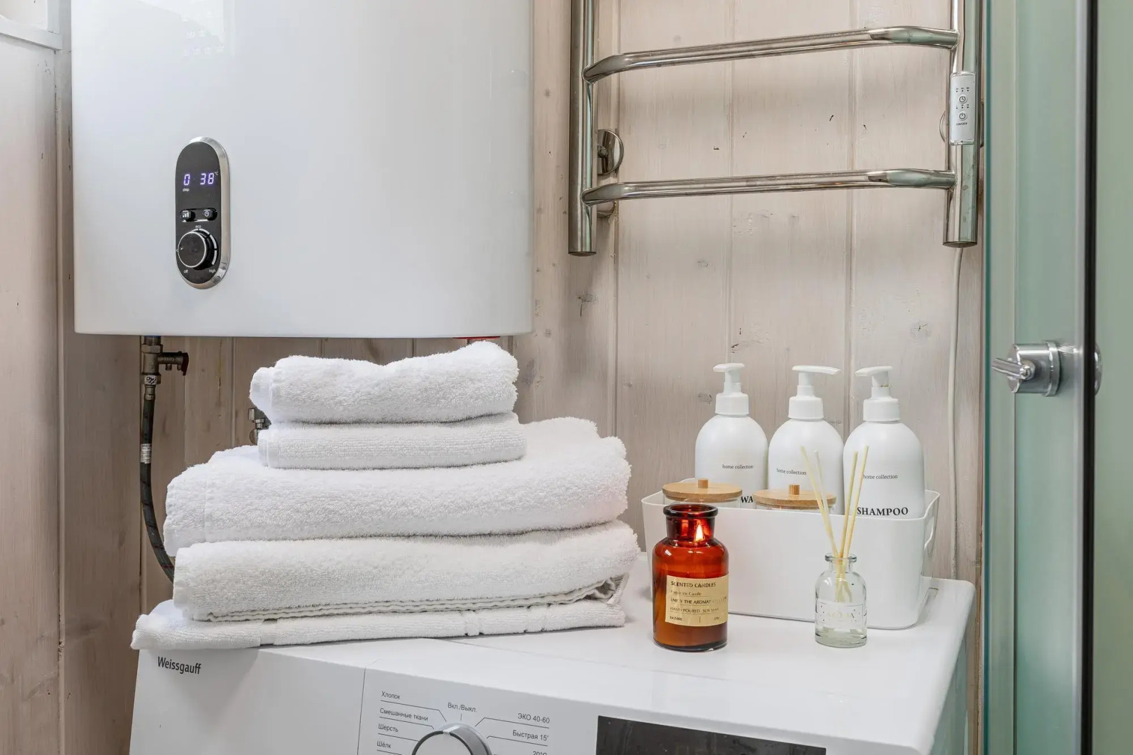 Частный Дом Яркий панорамный с видом на лес