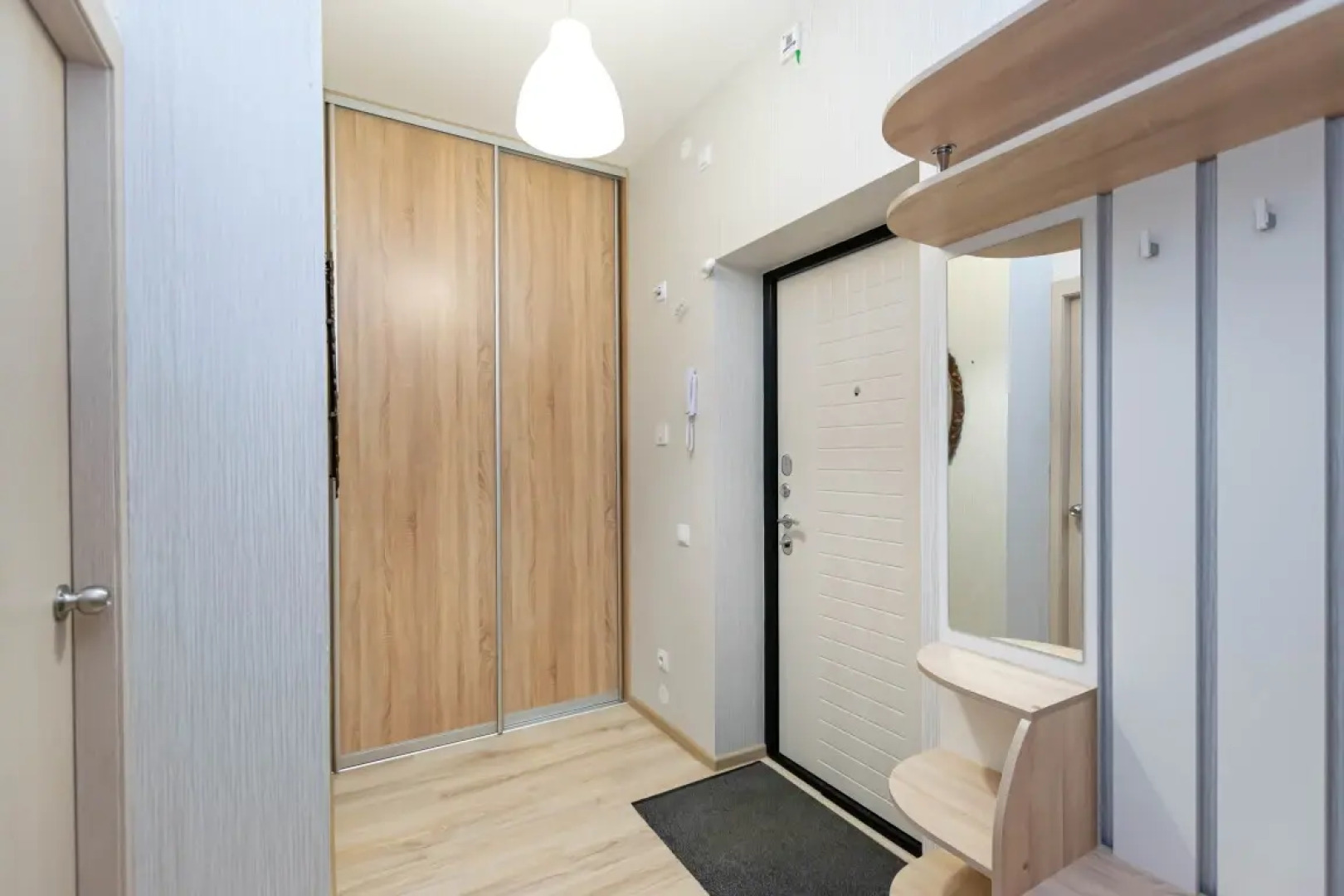 Апартаменты Cosmos Apart на Революции 48 В (1)