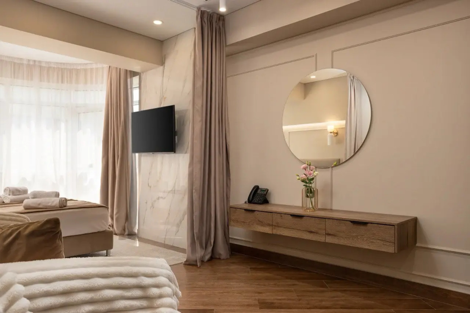 Апартаменты Отель Mirror 4