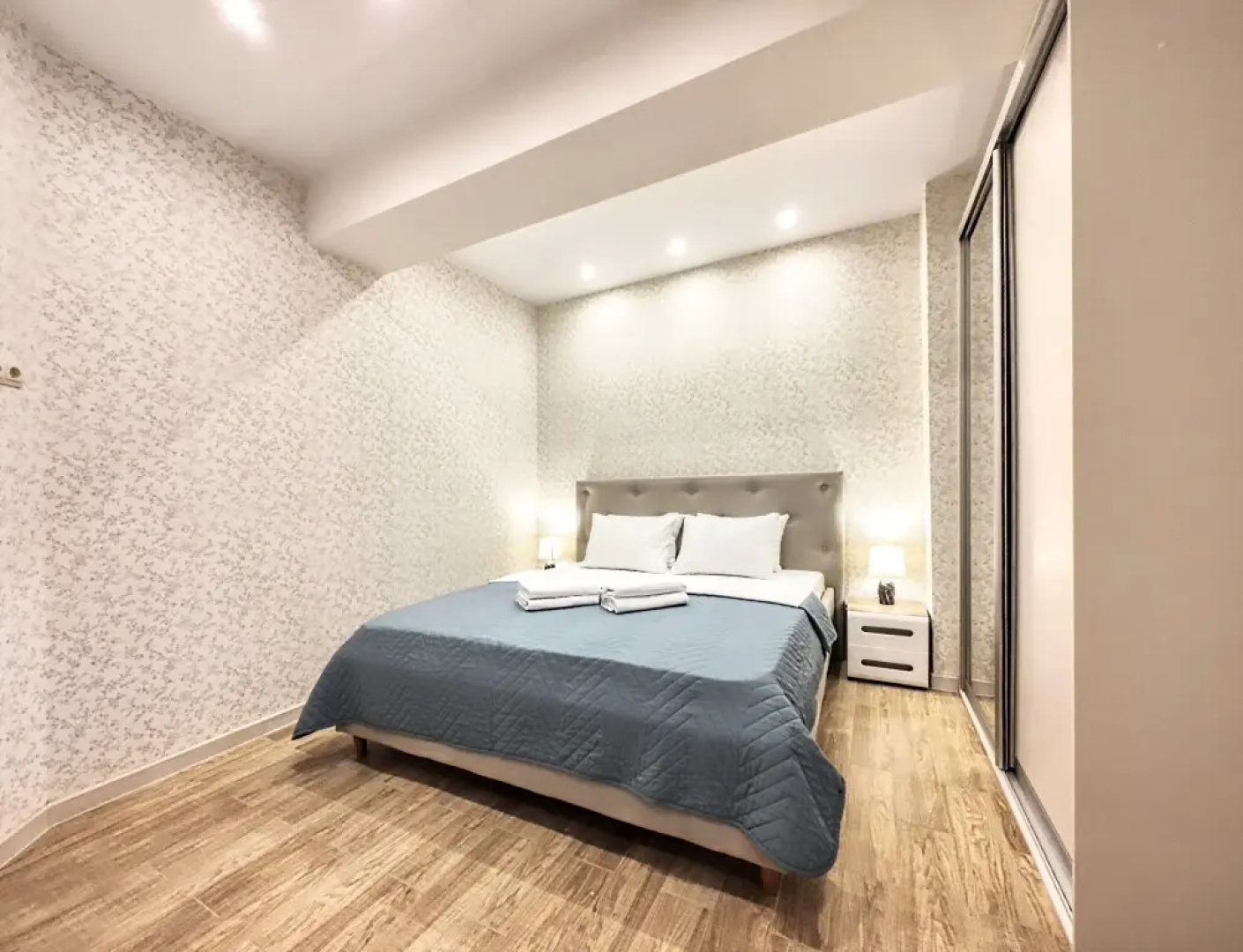 Апартаменты M Apartments SvetlanaPark
