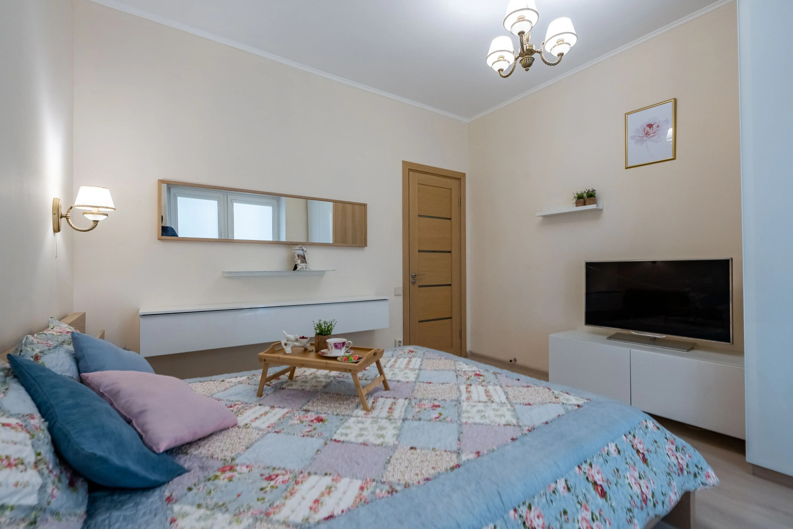 Квартира 2-комнатная Цветочная нежность