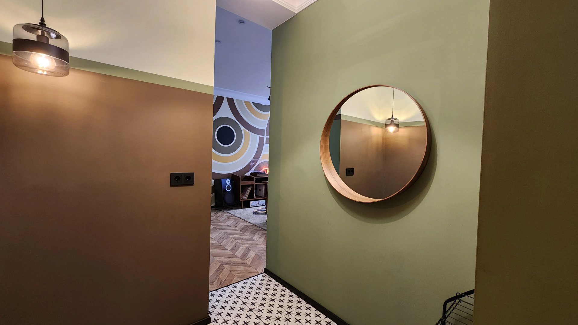 Апартаменты Mid-Century Modern Home