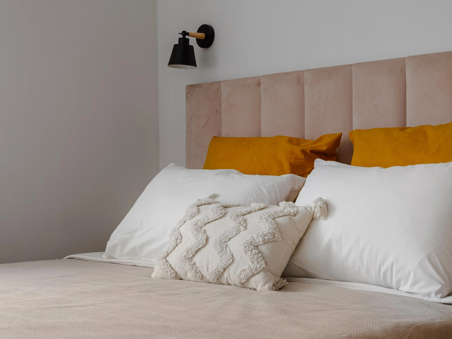 Частный дом у Парка в Центре Города с Мангальной Зоной