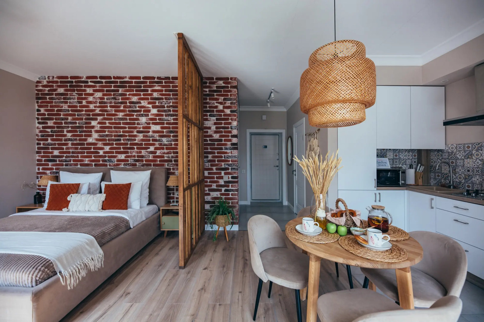 Апартаменты Boho Room в 100 метрах от моря