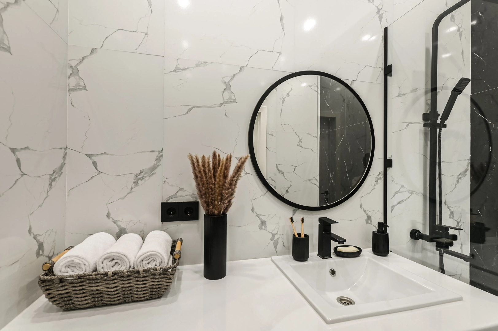 Апартаменты Просторная двухкомнатная Возле Хан-Шатыра