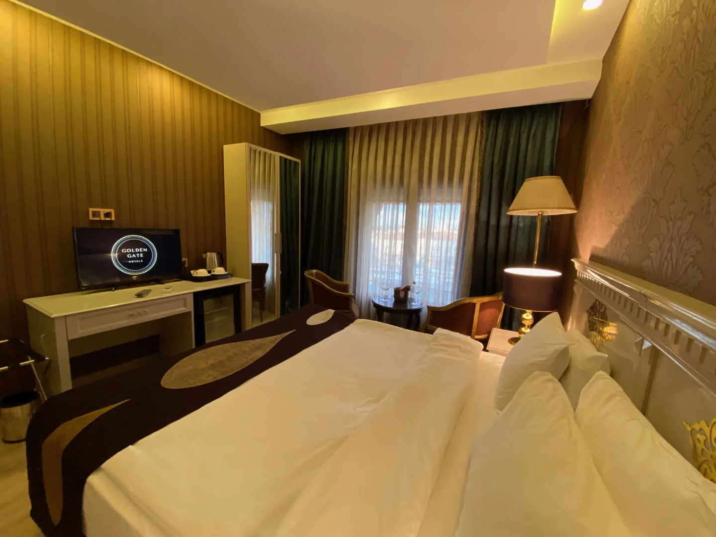 Отель Golden Gate