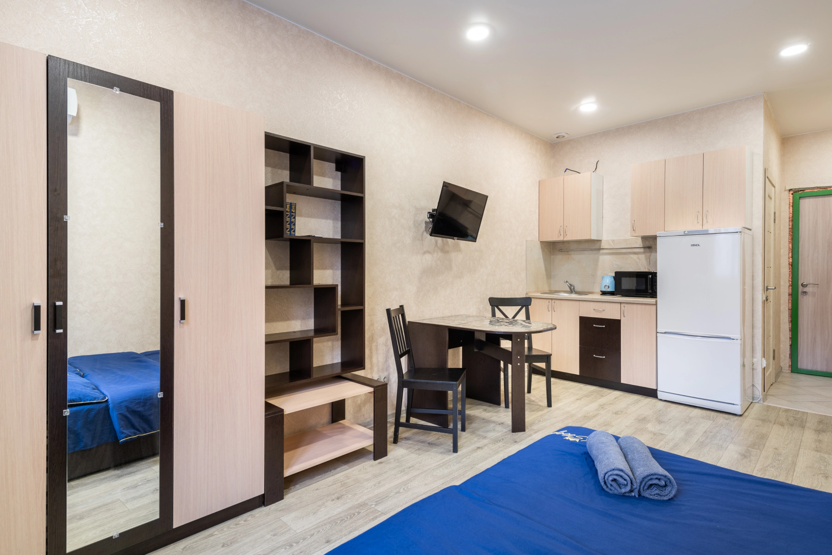 Апартаменты Гости Любят у метро Рассказовка Синяя