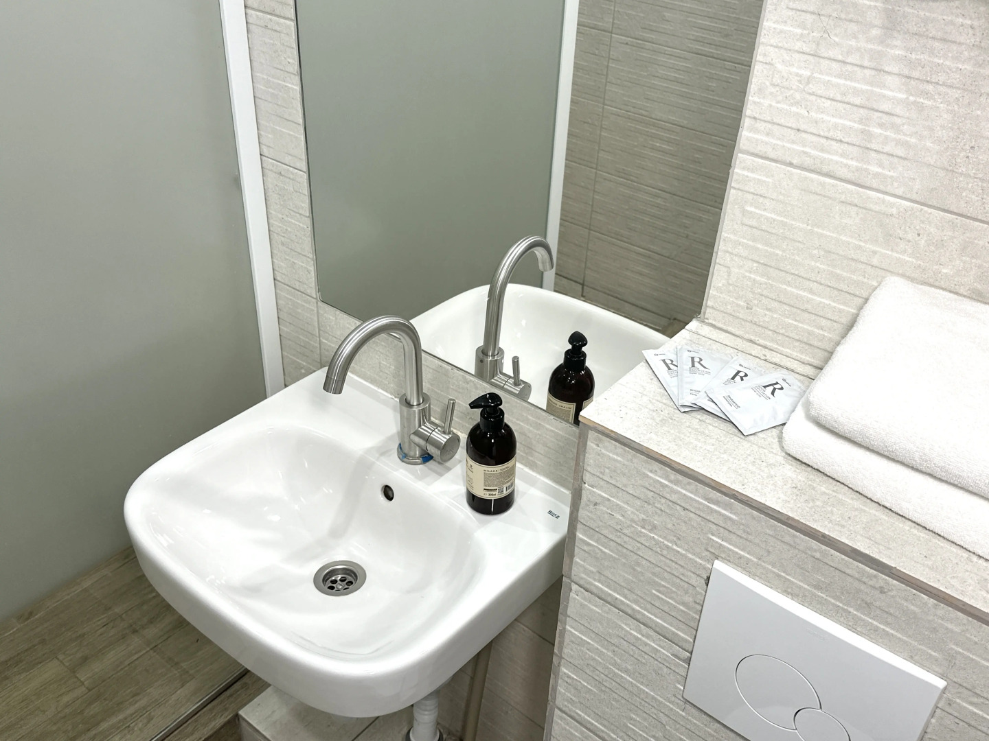 Апартаменты Столица 2305