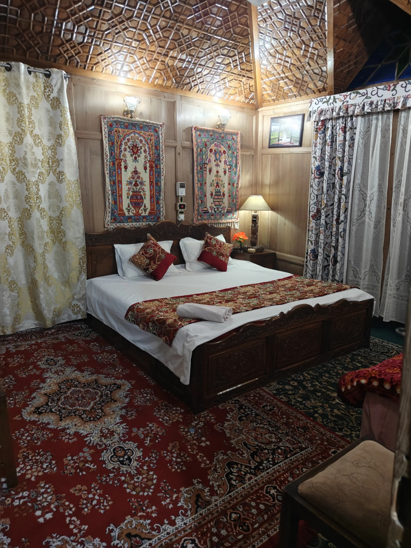 Отель Houseboat Sweetstar