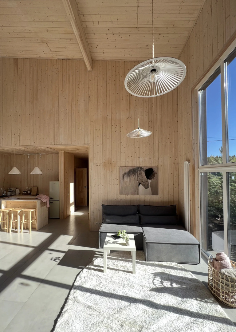 Частный дом Уютный просторный дом с панарамными окнами в березовой роще